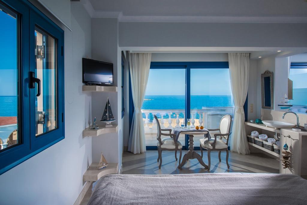 Pyrgos Blue Aparthotel Malia  Bagian luar foto