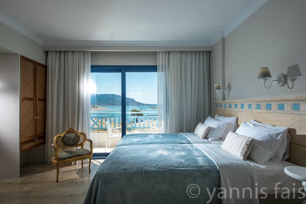 Pyrgos Blue Aparthotel Malia  Bagian luar foto