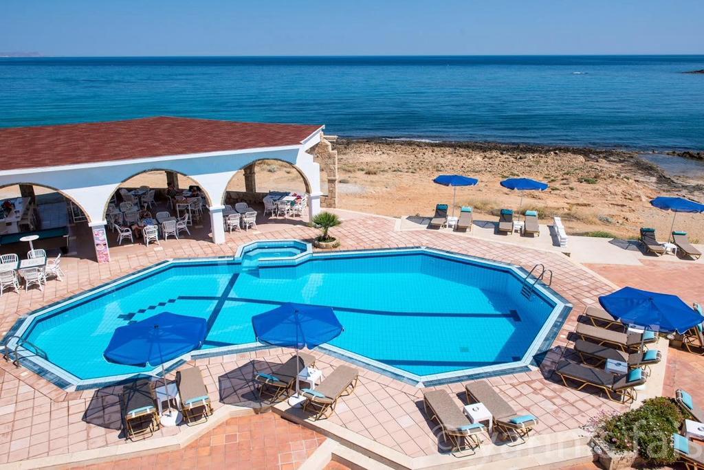 Pyrgos Blue Aparthotel Malia  Bagian luar foto